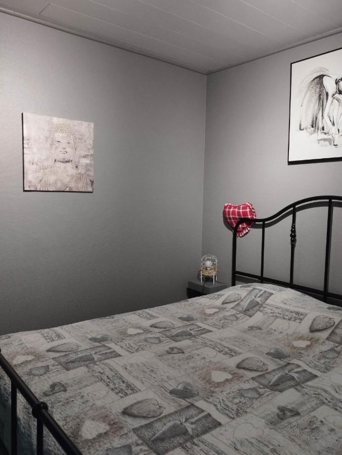 La Chambre D Angeline Foy-Notre-Dame Exterior foto